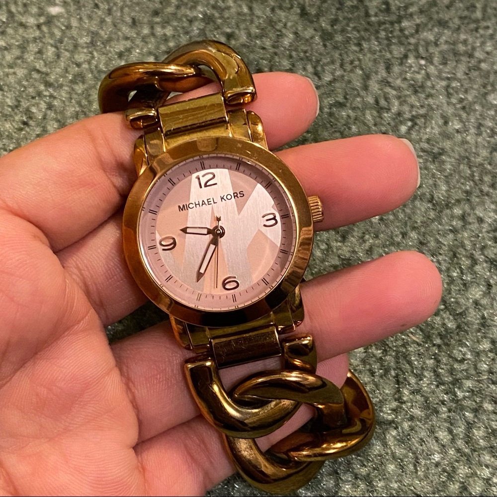 Micheal Kors rose gold watch